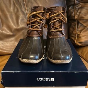Sperry Saltwater Duck boot, youth size 3M, brown